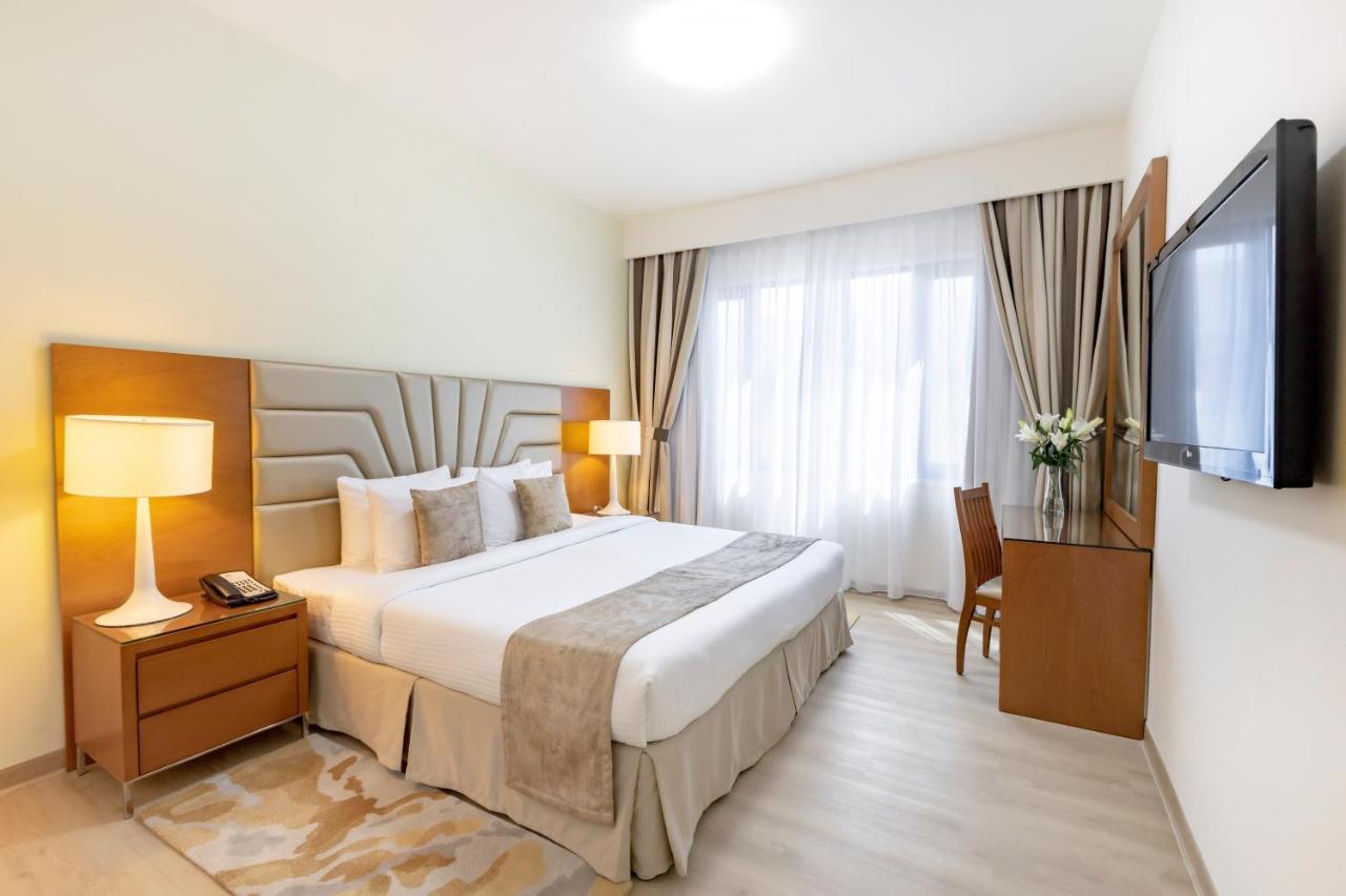 Golden Sands Suites Dubaï Extérieur photo